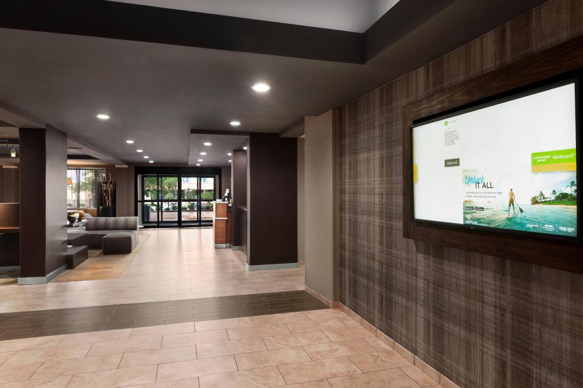 Courtyard By Marriott Tulsa Central Buitenkant foto