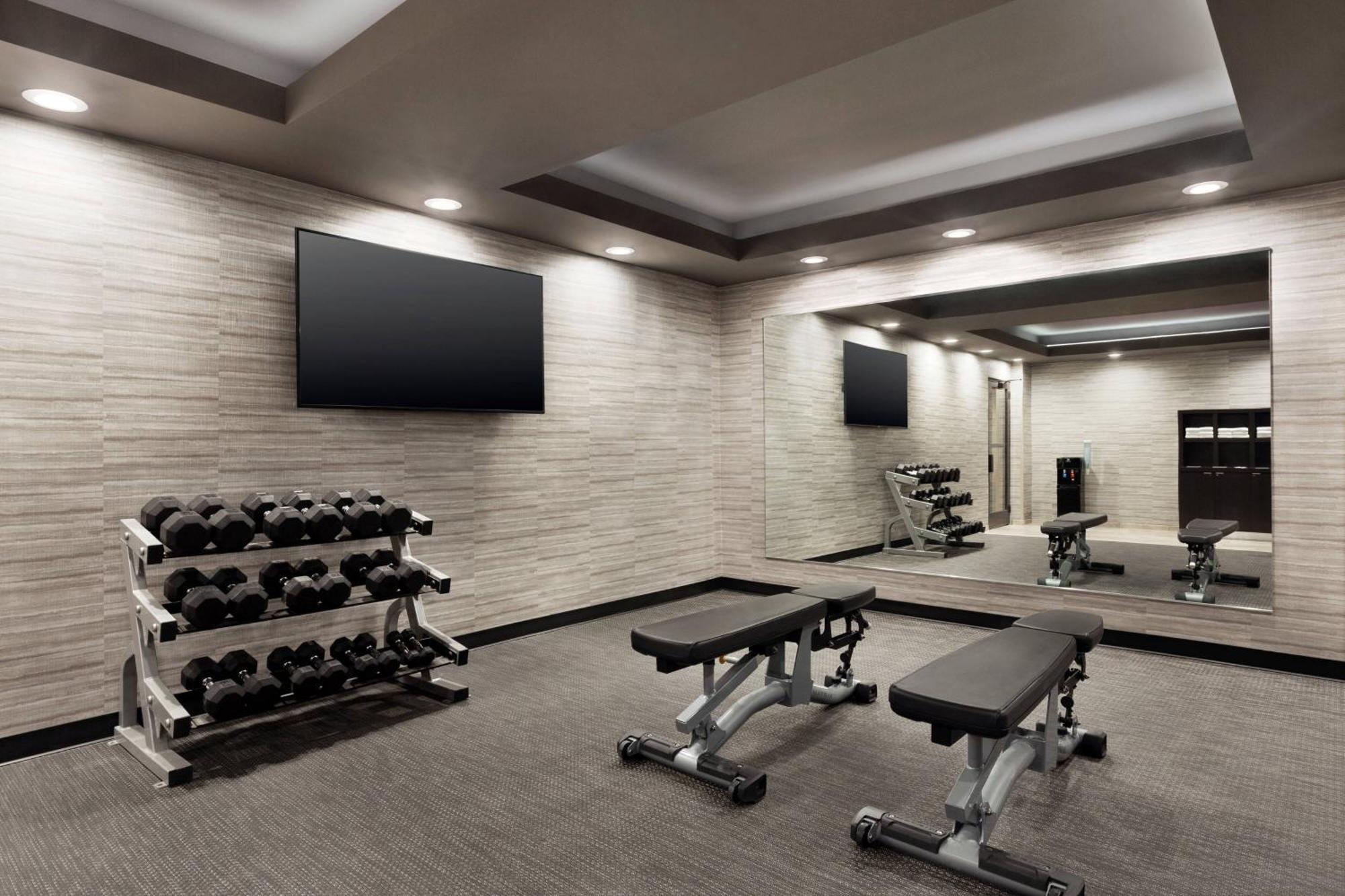 Courtyard By Marriott Tulsa Central Buitenkant foto